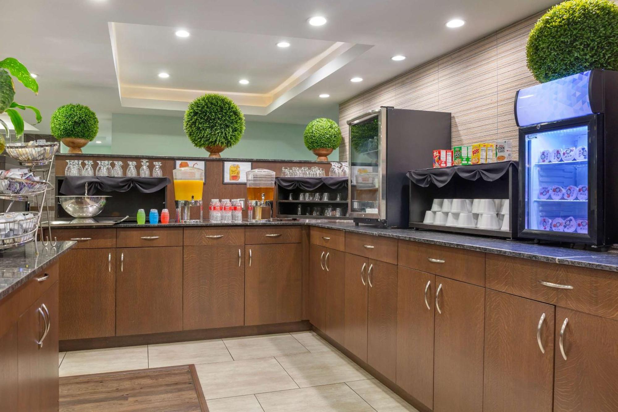 Radisson Hotel Southfield-Detroit Ngoại thất bức ảnh