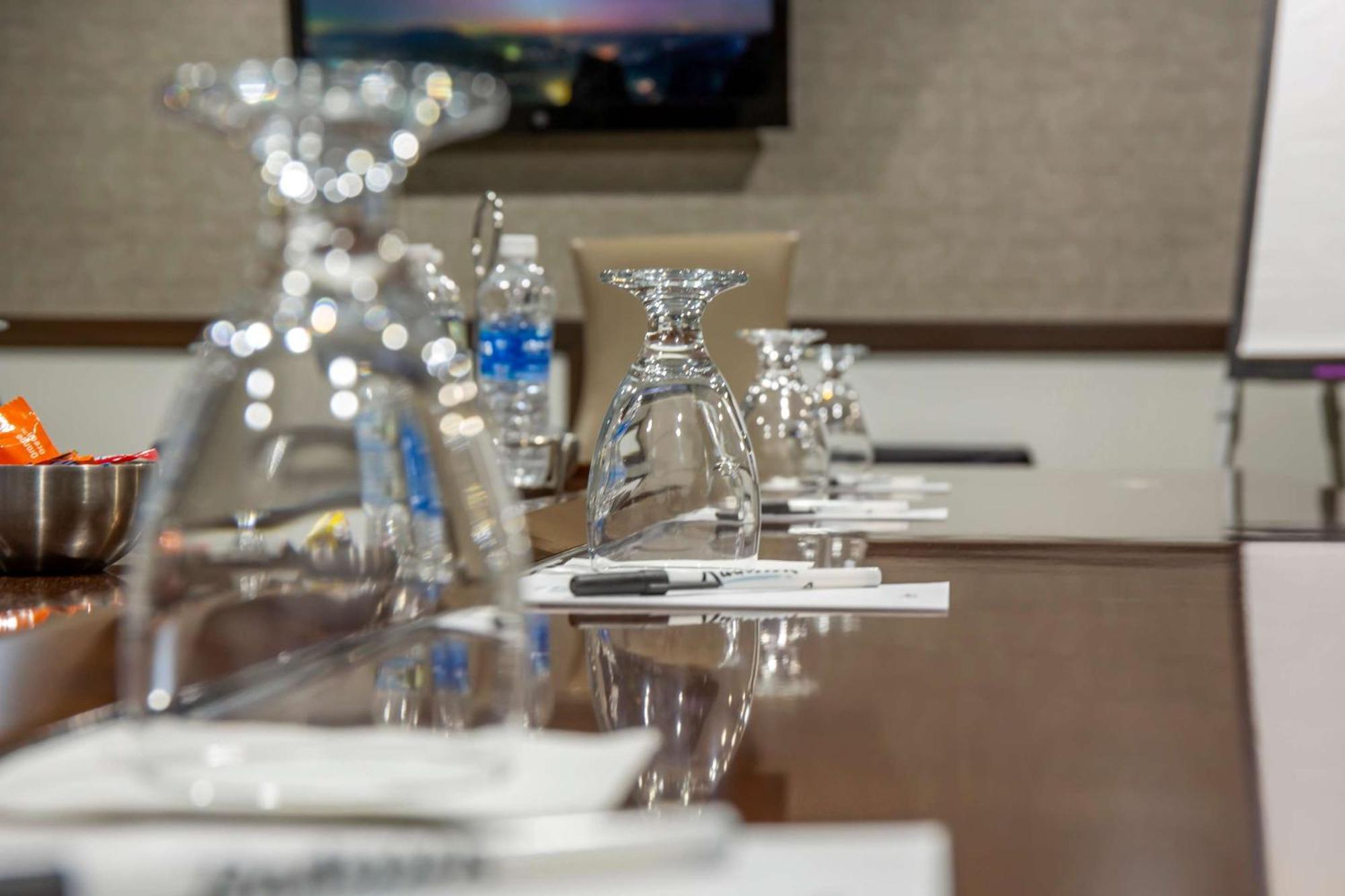 Radisson Hotel Southfield-Detroit Ngoại thất bức ảnh