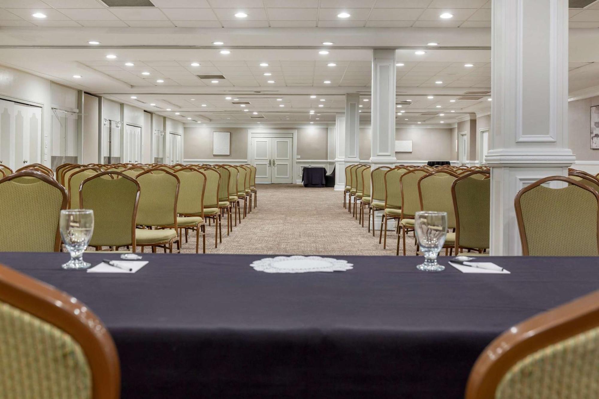 Radisson Hotel Southfield-Detroit Ngoại thất bức ảnh