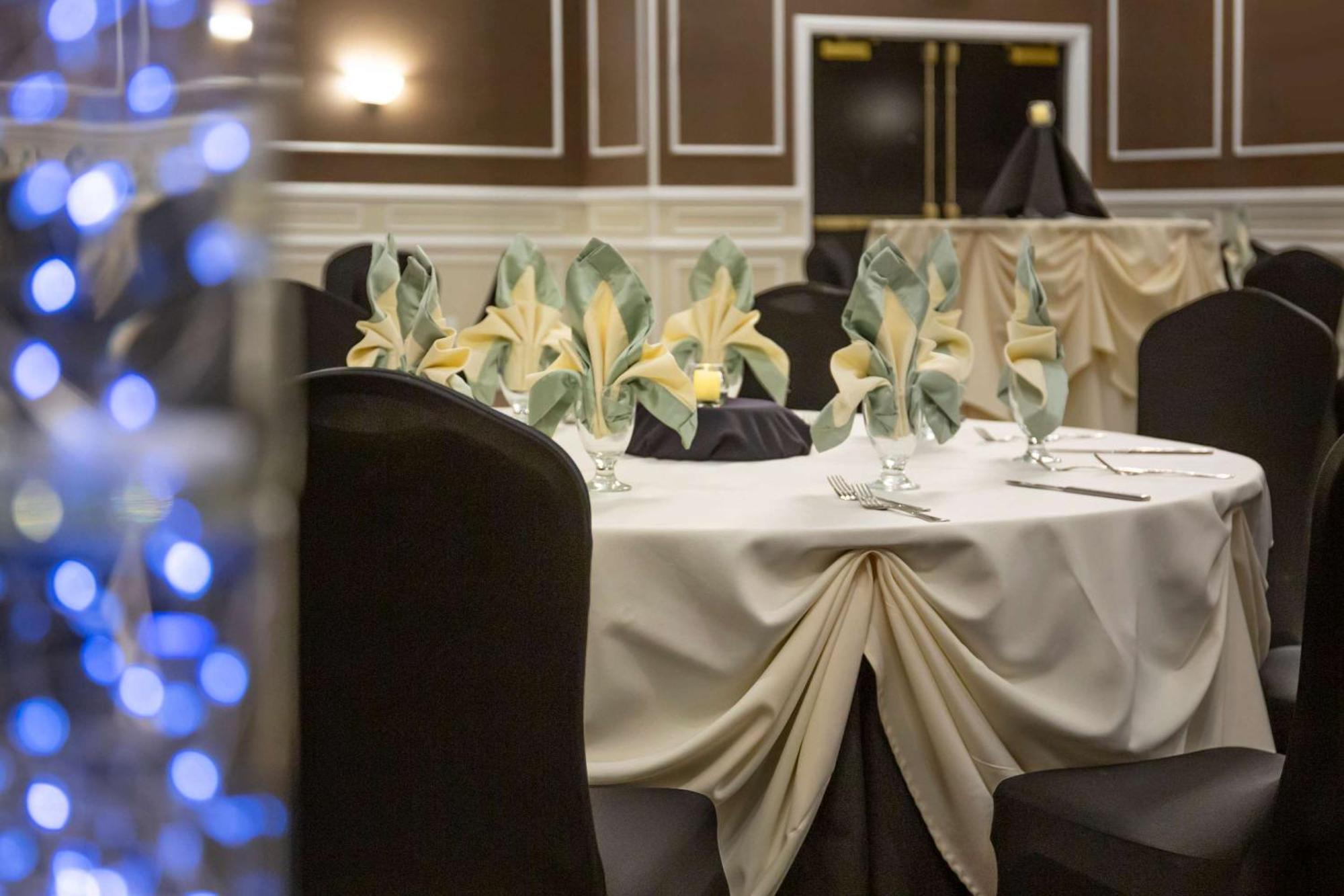 Radisson Hotel Southfield-Detroit Ngoại thất bức ảnh